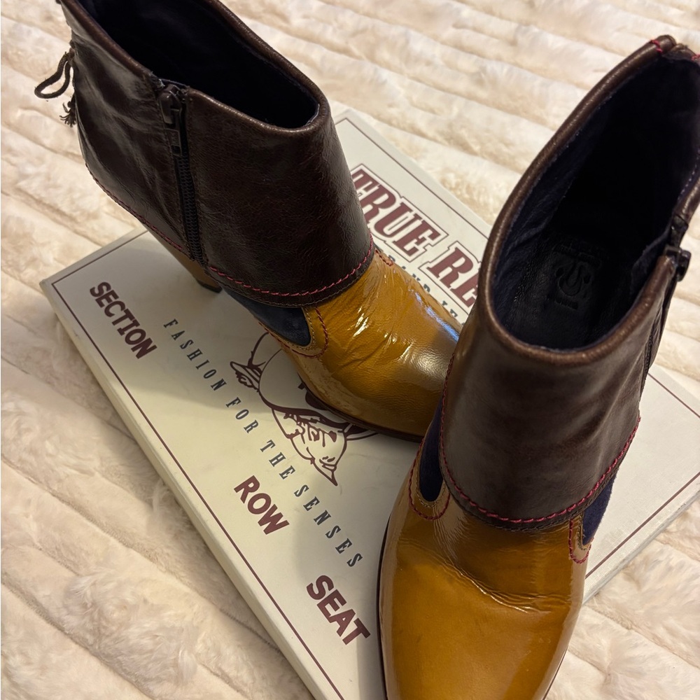 True Religion Women's Brown/Black Matilda Booties Size 8 - Picture 4 of 11